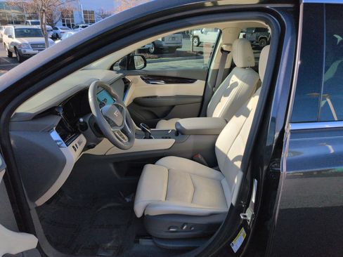 Used 2017 Cadillac XT5 Premium Luxury image 17