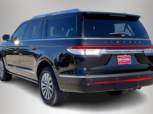 Used 2024 Lincoln Navigator L 4WD image 4