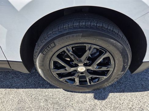 Certified 2024 Chevrolet Equinox LS w/ LS Convenience Package image 18