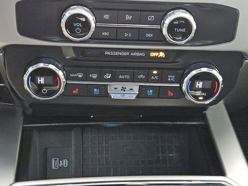 Used 2022 Ford F250 Lariat w/ Tremor Off-Road Package image 16