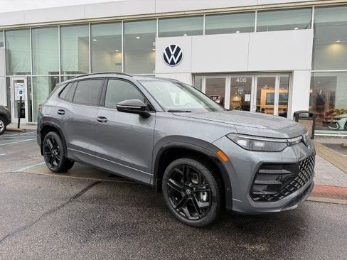 New 2026 Volkswagen Tiguan SE R-Line image 1