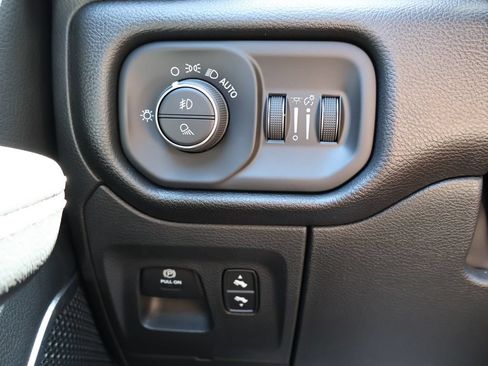 Used 2023 RAM 1500 Laramie AWD/4WD image 30