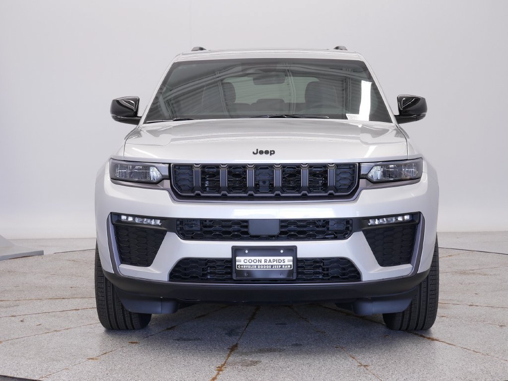 New 2026 Jeep Grand Cherokee Limited w/ Limited Altitude Package AWD/4WD image 10