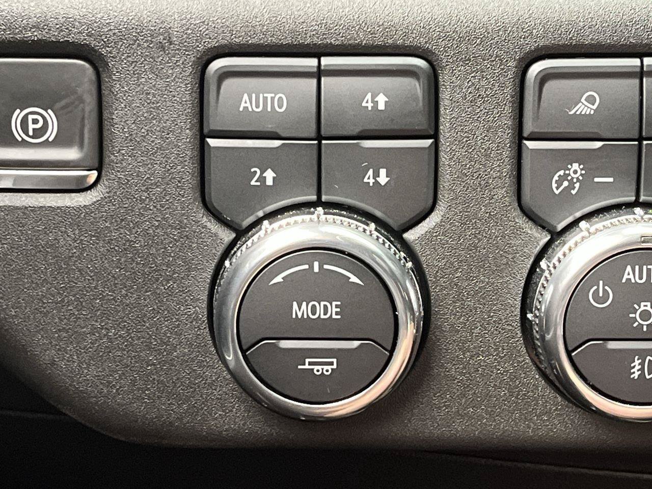 Certified 2025 GMC Sierra 1500 Elevation w/ Elevation Premium Package AWD/4WD image 19