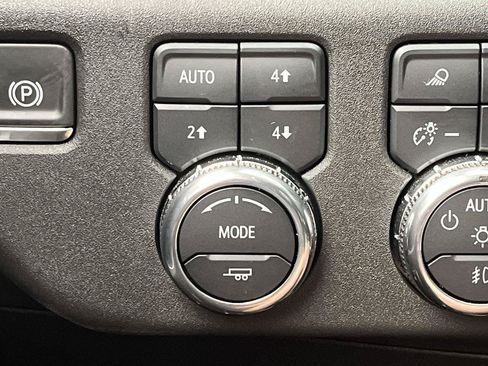 Certified 2025 GMC Sierra 1500 Elevation w/ Elevation Premium Package AWD/4WD image 19