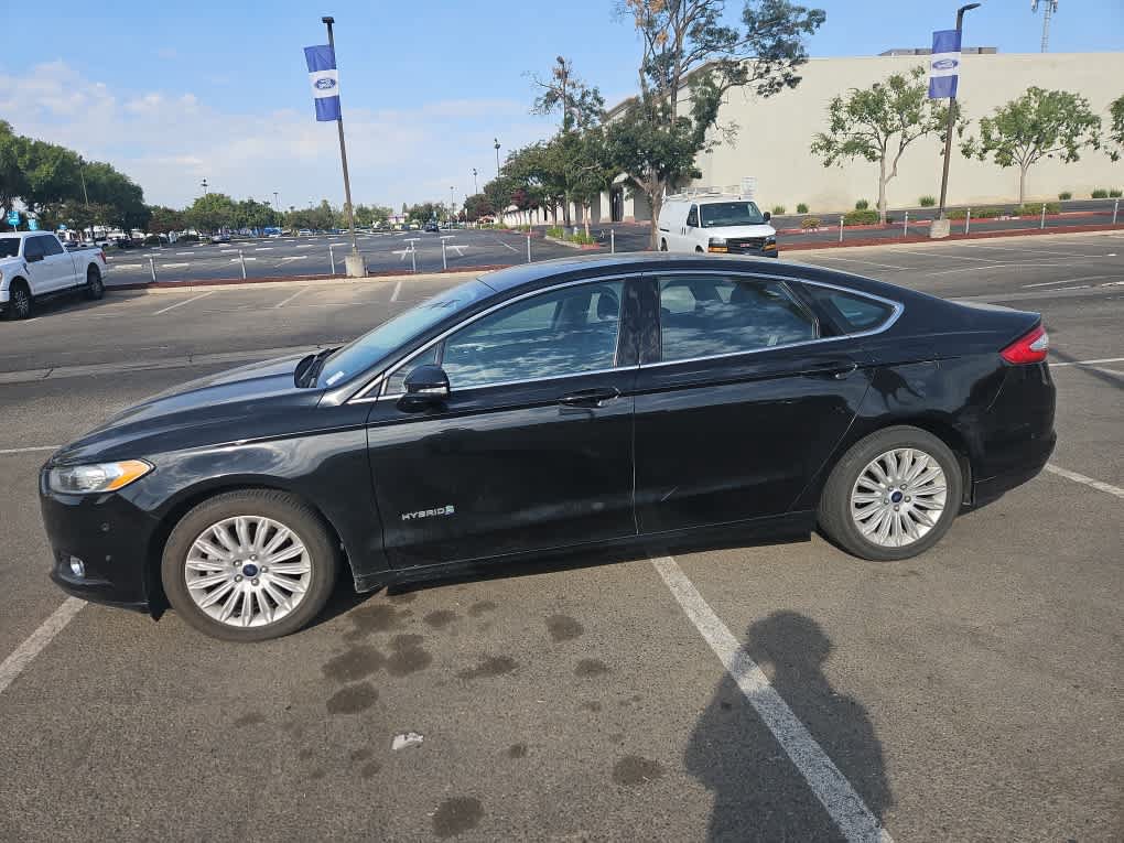 Used 2013 Ford Fusion SE FWD image 4