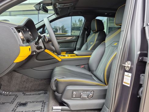 Certified 2025 Bentley Bentayga AWD/4WD image 13