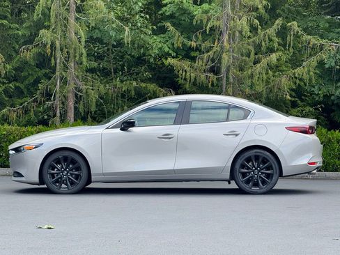 Used 2024 MAZDA MAZDA3 s FWD image 3