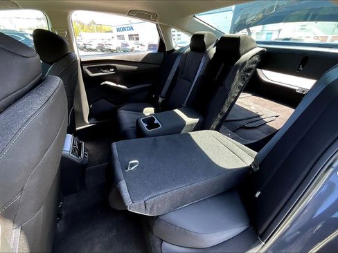 Used 2025 Honda Accord SE image 18