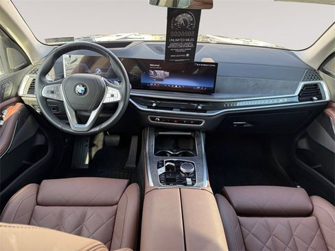 Certified 2026 BMW X7 xDrive40i w/ Premium Package image 10