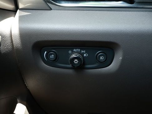 Used 2019 Chevrolet Traverse LT w/ LT Premium Package FWD image 14
