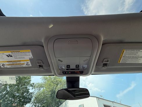Used 2024 Chevrolet Equinox LT w/ LPO, Floor Liner Package FWD image 21