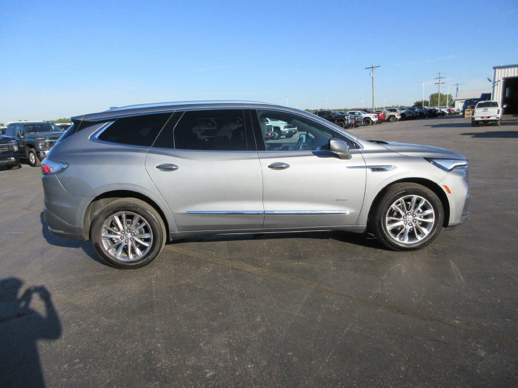Certified 2024 Buick Enclave Avenir w/ Avenir Technology Package AWD/4WD image 5