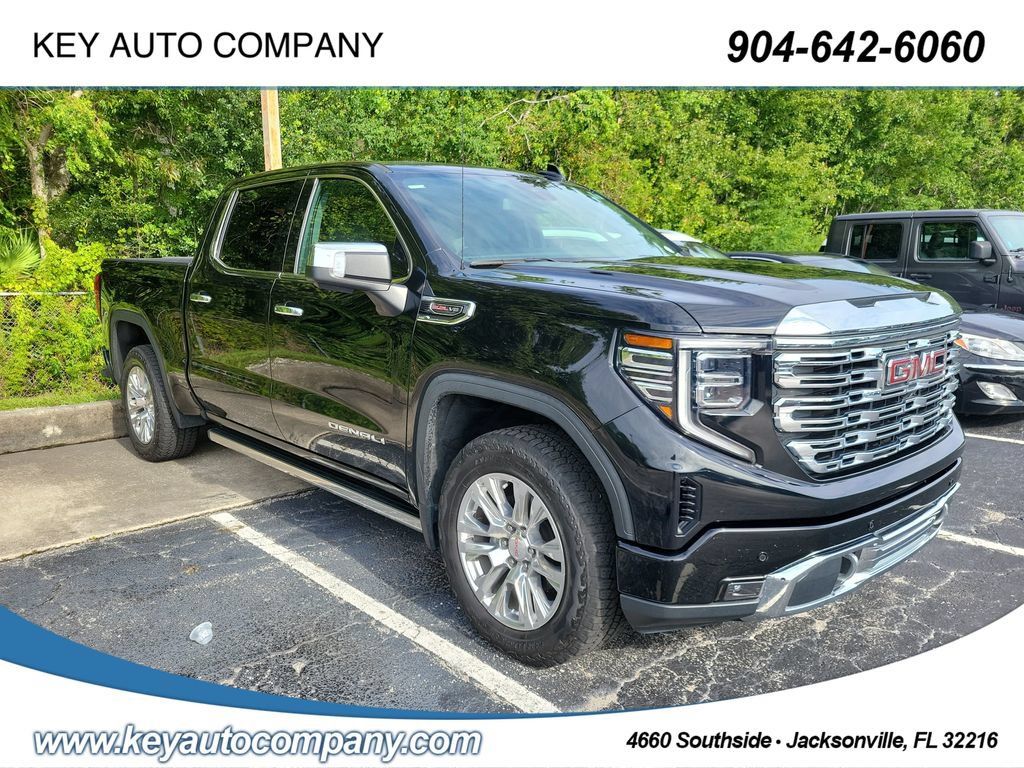 Used 2022 GMC Sierra 1500 Denali AWD/4WD image 1