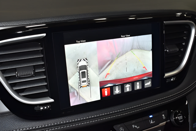 New 2026 Chrysler Pacifica Select FWD image 13