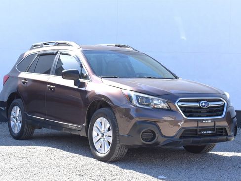 Used 2019 Subaru Outback 2.5i image 1