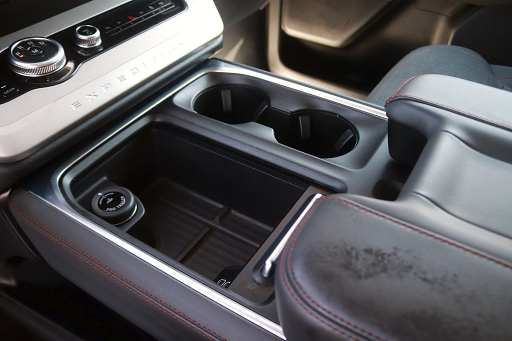 Used 2025 Ford Expedition Active RWD image 25