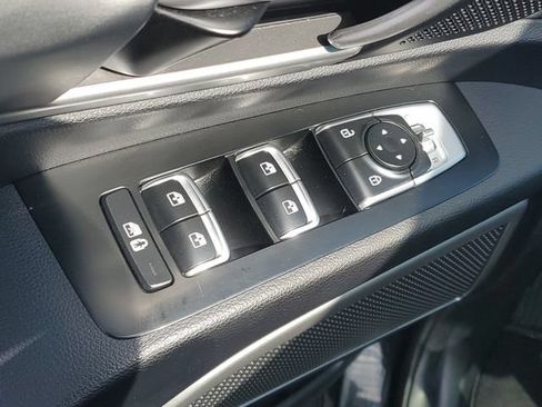 Used 2022 Kia Telluride S AWD/4WD image 16