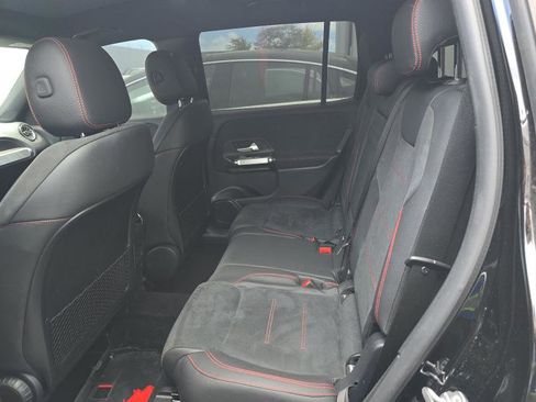 Used 2022 Mercedes-Benz GLB 250 4MATIC image 4