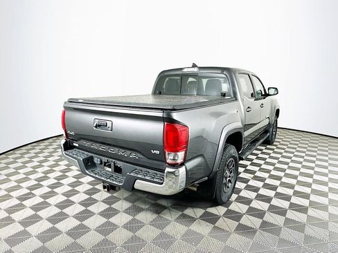 Used 2018 Toyota Tacoma SR5 image 10