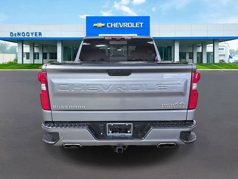 Used 2020 Chevrolet Silverado 1500 High Country w/ Technology Package image 10