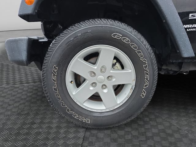 Used 2015 Jeep Wrangler Unlimited Sport w/ Quick Order Package 24S AWD/4WD image 30