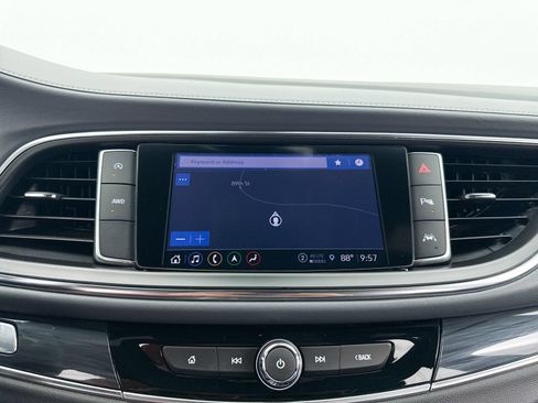 Used 2022 Buick Enclave Premium AWD/4WD image 22