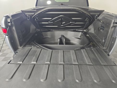 Used 2022 Rivian R1T Adventure image 15