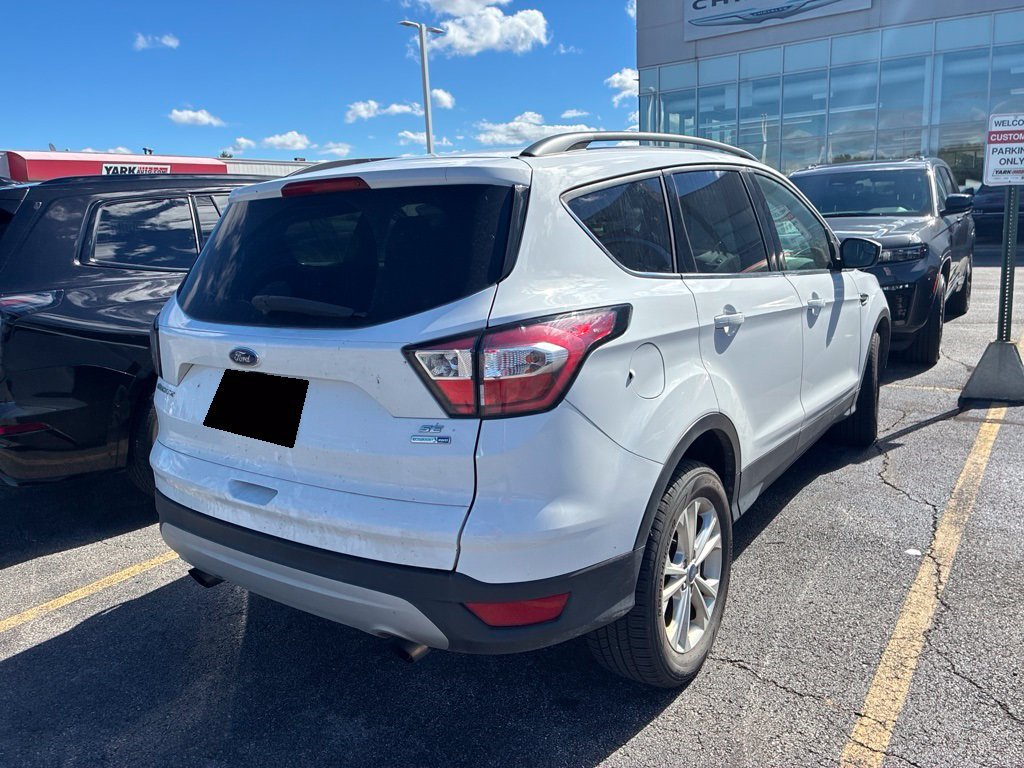 Used 2018 Ford Escape SE w/ SE Sync 3 Package AWD/4WD image 5
