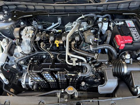 Used 2025 Nissan Altima 2.5 SV image 32