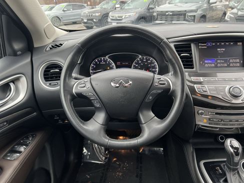 Used 2019 INFINITI QX60 Luxe w/ Essential Package image 16