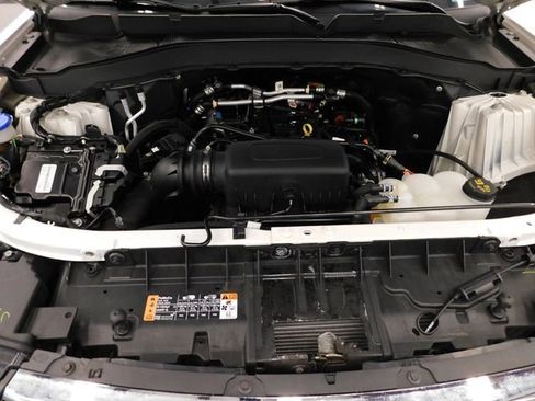 Used 2022 Ford Explorer XLT image 45