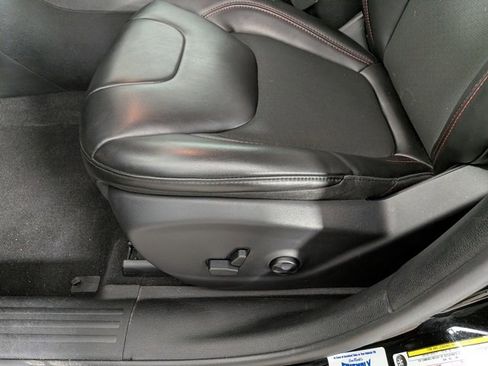 Used 2019 Jeep Cherokee Trailhawk w/ Comfort/Convenience Group image 14