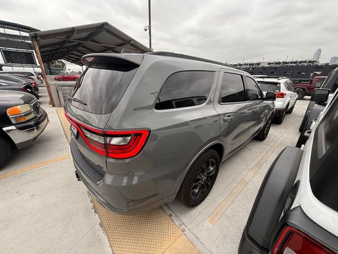 Used 2023 Dodge Durango GT RWD image 2