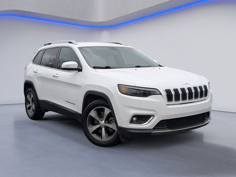 Used 2019 Jeep Cherokee Limited image 2