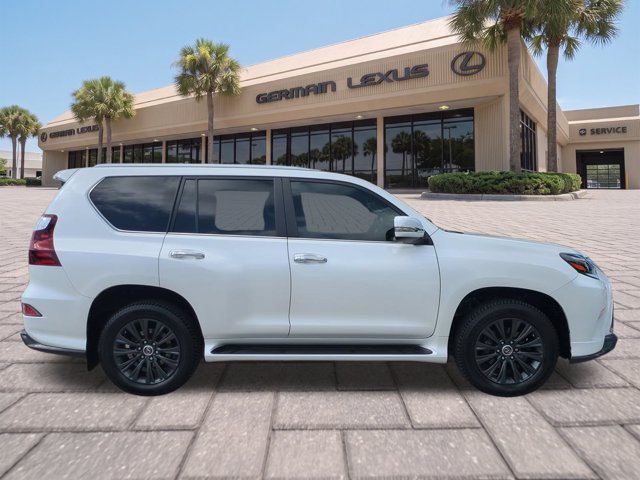 Certified 2020 Lexus GX 460 Luxury w/ Luxury Sport Package AWD/4WD image 3
