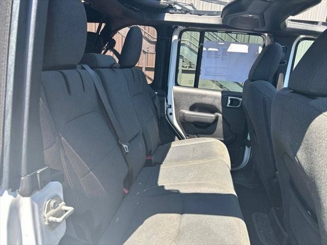Certified 2024 Jeep Wrangler Unlimited w/ Convenience Group AWD/4WD image 36
