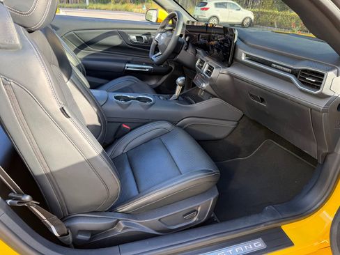 Used 2024 Ford Mustang Premium image 25