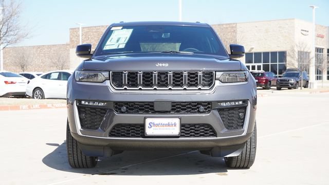 New 2026 Jeep Grand Cherokee Limited w/ Luxury Tech Group II RWD image 6