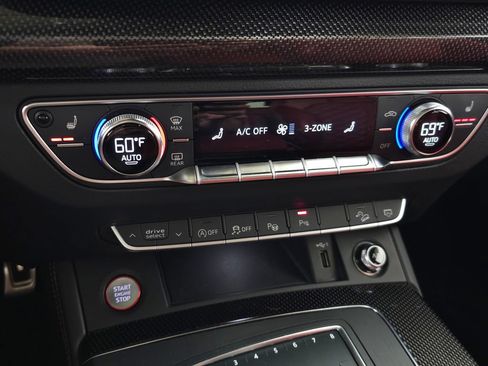 Used 2020 Audi SQ5 Prestige w/ Prestige Package AWD/4WD image 33