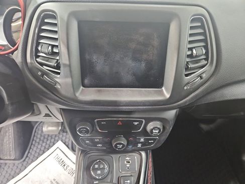 Used 2019 Jeep Compass Trailhawk w/ Cold Weather Group image 19