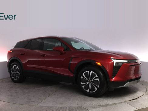 Used 2024 Chevrolet Blazer EV LT AWD/4WD image 14