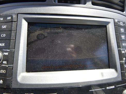 Used 2011 Toyota Avalon Limited FWD image 12