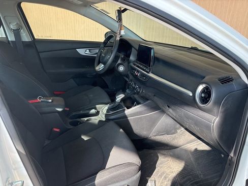 Certified 2024 Kia Forte LXS FWD image 23