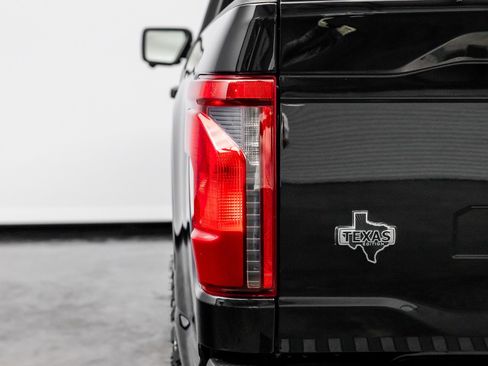 Used 2024 Ford F150 XLT w/ FX4 Off-Road Package image 17