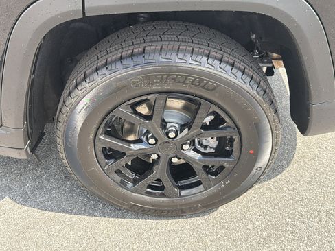 New 2026 Jeep Grand Cherokee Altitude AWD/4WD image 24