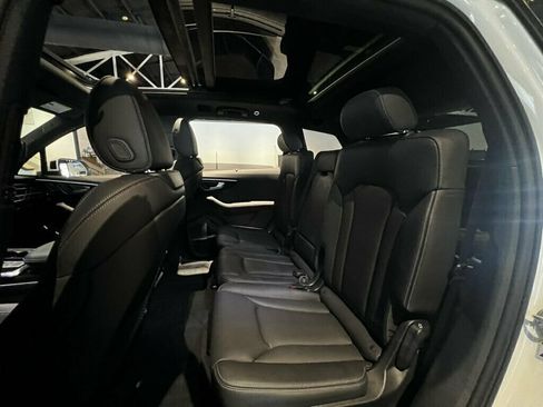 Used 2025 Audi Q7 3.0T Prestige w/ Prestige Package AWD/4WD image 23