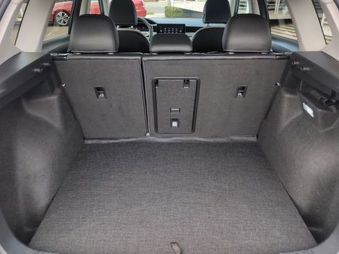 Used 2025 Volkswagen Taos SE image 24