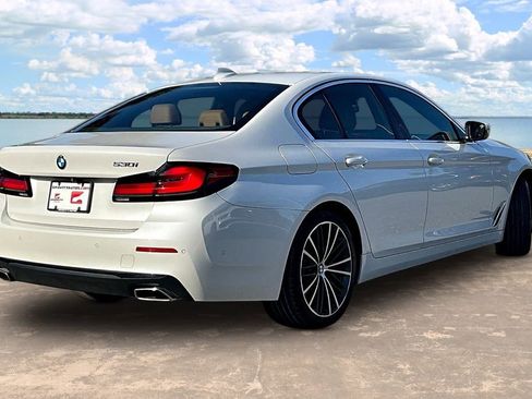 Used 2023 BMW 530i w/ Premium Package RWD image 4