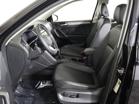 Used 2022 Volkswagen Tiguan SE FWD image 28